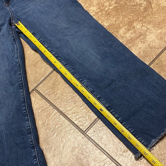 American Eagle Outfitters Size 8 Stretch Straight Leg Cropped Jeans - Picture 6 of 13